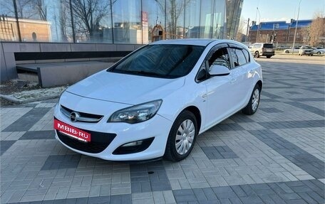 Opel Astra J, 2014 год, 999 000 рублей, 2 фотография