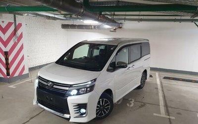 Toyota Voxy III, 2017 год, 2 300 000 рублей, 1 фотография