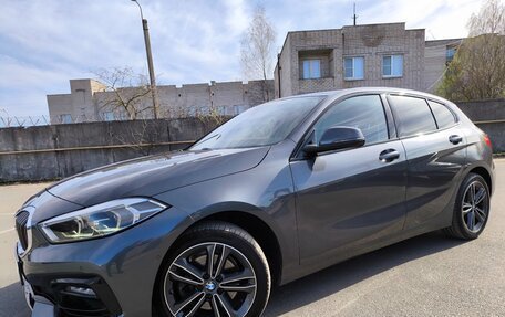 BMW 1 серия, 2020 год, 2 212 000 рублей, 1 фотография
