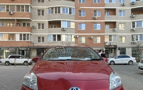 Toyota Prius, 2011 год, 1 120 000 рублей, 1 фотография