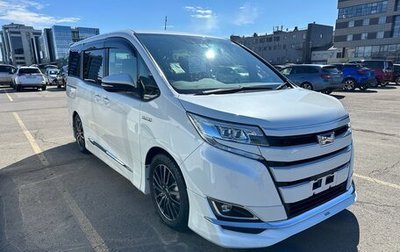 Toyota Noah III, 2018 год, 2 830 000 рублей, 1 фотография