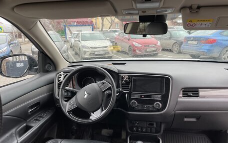 Mitsubishi Outlander III рестайлинг 3, 2019 год, 2 790 000 рублей, 7 фотография