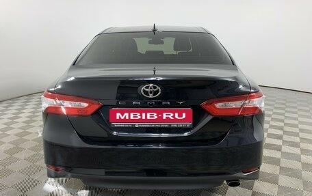 Toyota Camry, 2019 год, 3 200 000 рублей, 6 фотография