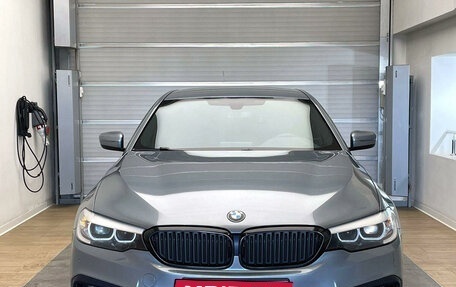 BMW 5 серия, 2019 год, 3 628 899 рублей, 2 фотография