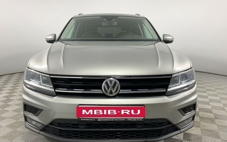 Volkswagen Tiguan II, 2020 год, 2 755 000 рублей, 2 фотография