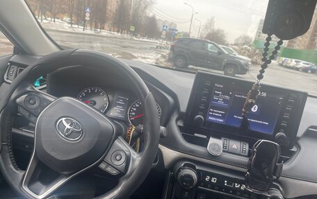 Toyota RAV4, 2019 год, 4 200 000 рублей, 3 фотография