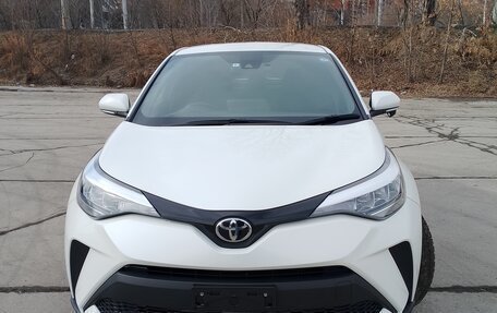 Toyota C-HR I рестайлинг, 2020 год, 2 120 000 рублей, 2 фотография