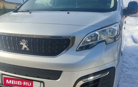Peugeot Traveller I, 2019 год, 3 200 000 рублей, 3 фотография