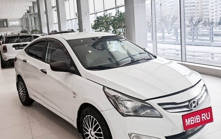 Hyundai Solaris II рестайлинг, 2015 год, 1 054 000 рублей, 3 фотография