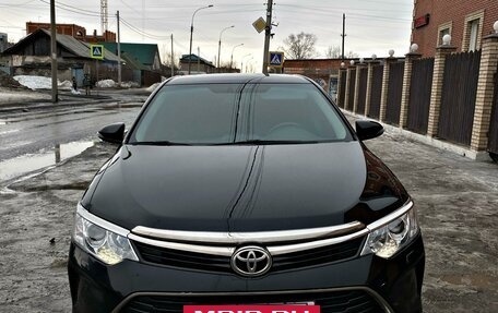 Toyota Camry, 2017 год, 2 190 000 рублей, 2 фотография