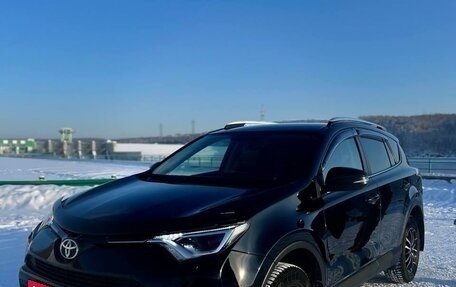 Toyota RAV4, 2017 год, 2 780 000 рублей, 2 фотография
