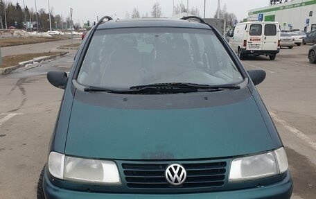 Volkswagen Sharan I рестайлинг, 1995 год, 305 000 рублей, 2 фотография