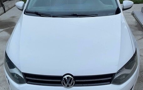 Volkswagen Polo VI (EU Market), 2013 год, 950 000 рублей, 2 фотография