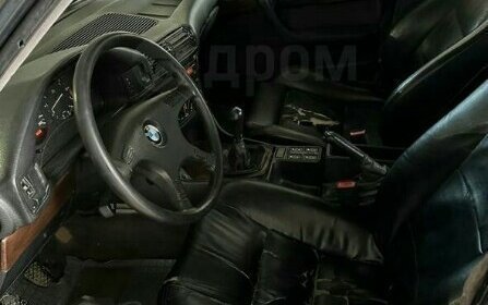 BMW 5 серия, 1990 год, 320 000 рублей, 2 фотография