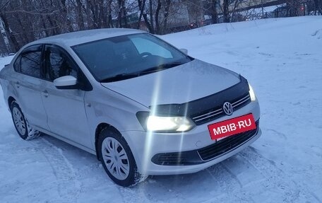 Volkswagen Polo VI (EU Market), 2011 год, 655 000 рублей, 2 фотография