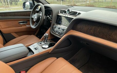 Bentley Bentayga I, 2022 год, 39 990 000 рублей, 9 фотография