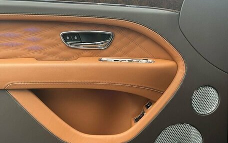 Bentley Bentayga I, 2022 год, 39 990 000 рублей, 6 фотография