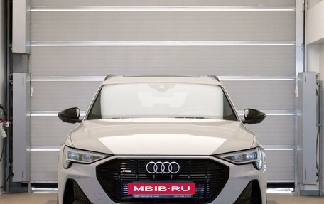 Audi e-tron I, 2020 год, 5 197 000 рублей, 2 фотография