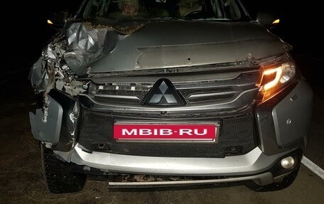 Mitsubishi Pajero Sport III рестайлинг, 2017 год, 2 100 000 рублей, 2 фотография