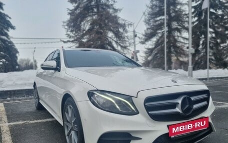 Mercedes-Benz E-Класс, 2019 год, 3 825 000 рублей, 3 фотография