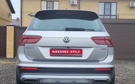 Volkswagen Tiguan II, 2018 год, 2 360 000 рублей, 7 фотография