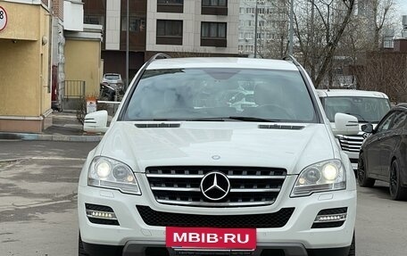 Mercedes-Benz M-Класс, 2011 год, 2 499 000 рублей, 3 фотография