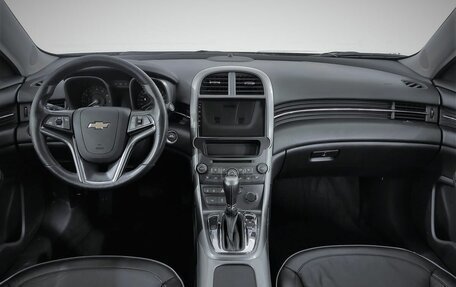 Chevrolet Malibu VIII, 2013 год, 978 000 рублей, 5 фотография