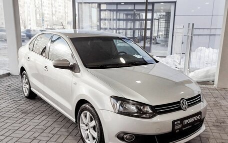 Volkswagen Polo VI (EU Market), 2013 год, 843 000 рублей, 3 фотография