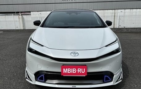 Toyota Prius IV XW50, 2023 год, 4 015 700 рублей, 3 фотография