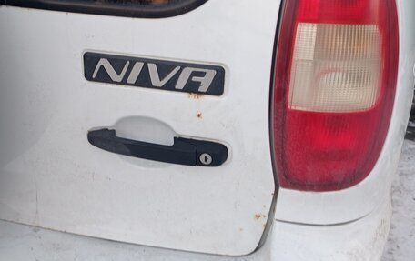Chevrolet Niva I рестайлинг, 2003 год, 270 000 рублей, 6 фотография