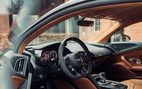 Audi R8, 2024 год, 27 000 000 рублей, 2 фотография