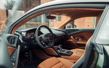 Audi R8, 2024 год, 27 000 000 рублей, 9 фотография