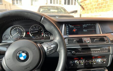 BMW 5 серия, 2014 год, 2 550 000 рублей, 4 фотография