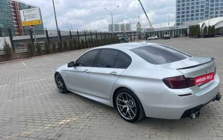 BMW 5 серия, 2013 год, 1 990 000 рублей, 4 фотография