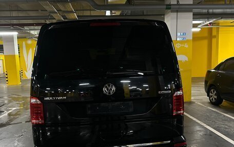 Volkswagen Multivan T6 рестайлинг, 2018 год, 5 450 000 рублей, 5 фотография