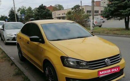Volkswagen Polo VI (EU Market), 2018 год, 935 000 рублей, 2 фотография