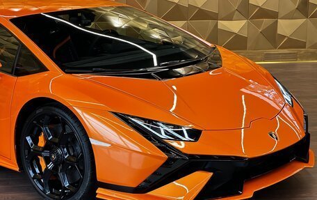 Lamborghini Huracán, 2023 год, 54 700 000 рублей, 4 фотография