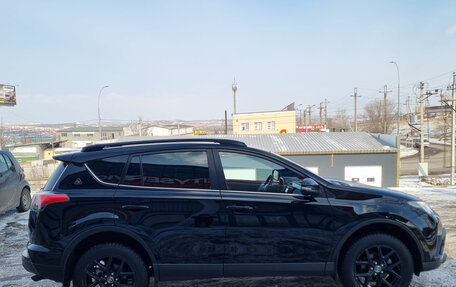 Toyota RAV4, 2018 год, 3 550 000 рублей, 7 фотография