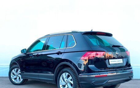 Volkswagen Tiguan II, 2021 год, 3 095 800 рублей, 4 фотография