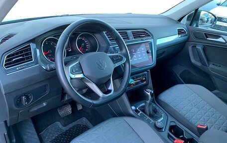 Volkswagen Tiguan II, 2021 год, 3 095 800 рублей, 5 фотография