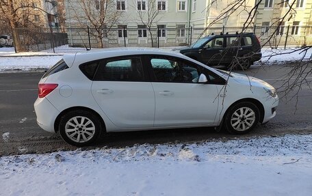 Opel Astra J, 2013 год, 750 000 рублей, 2 фотография