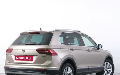 Volkswagen Tiguan II, 2018 год, 2 999 000 рублей, 5 фотография