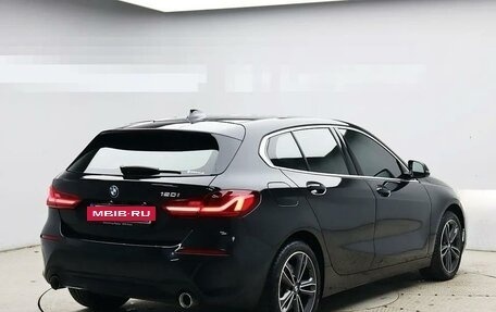 BMW 1 серия, 2021 год, 2 100 000 рублей, 5 фотография