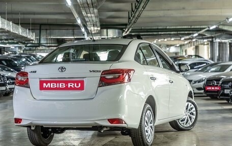 Toyota Vios III, 2023 год, 2 200 000 рублей, 4 фотография