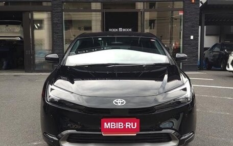 Toyota Prius IV XW50, 2023 год, 3 650 000 рублей, 2 фотография