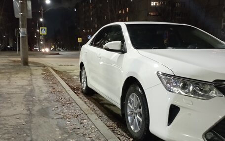 Toyota Camry, 2015 год, 1 917 000 рублей, 2 фотография
