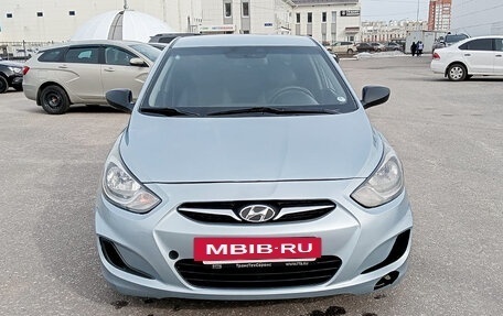 Hyundai Solaris II рестайлинг, 2012 год, 885 000 рублей, 2 фотография