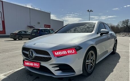 Mercedes-Benz A-Класс, 2019 год, 2 950 000 рублей, 2 фотография