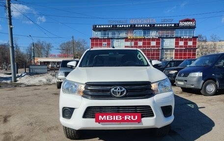 Toyota Hilux VIII, 2016 год, 2 800 000 рублей, 2 фотография