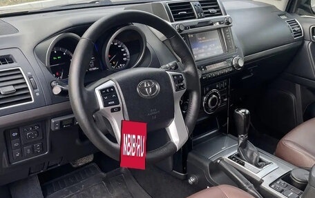 Toyota Land Cruiser Prado 150 рестайлинг 2, 2016 год, 4 800 000 рублей, 3 фотография